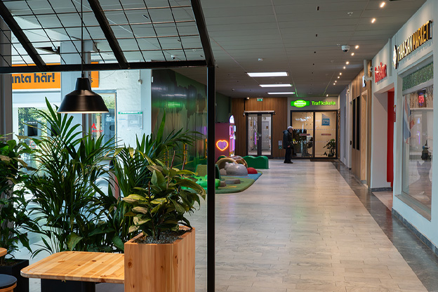 Vy från restaurang Skogås centrum